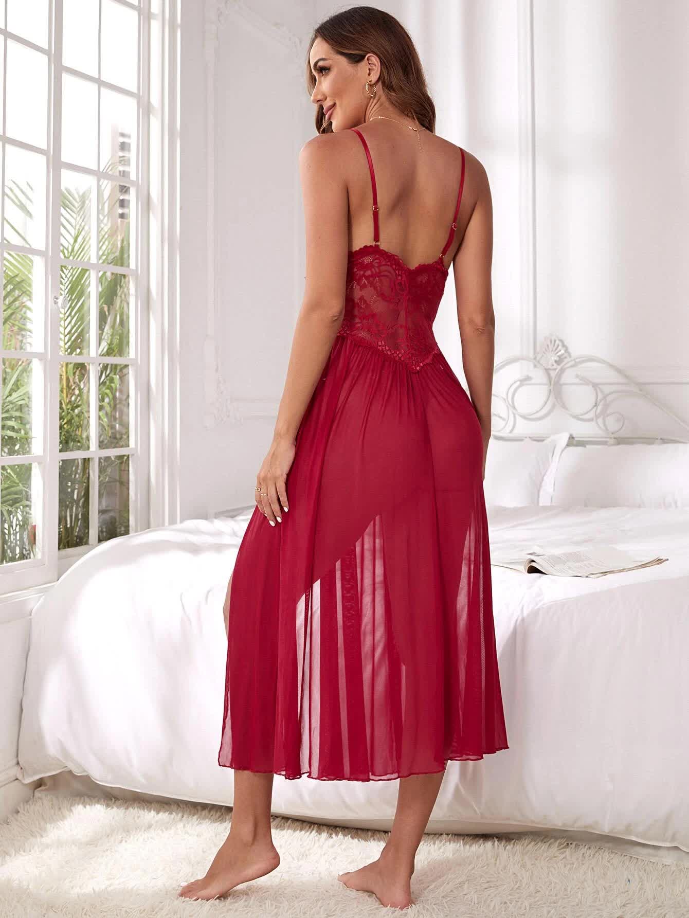 Transparan Dantelli Yırtmaçlı Elbise & Külot Takımı