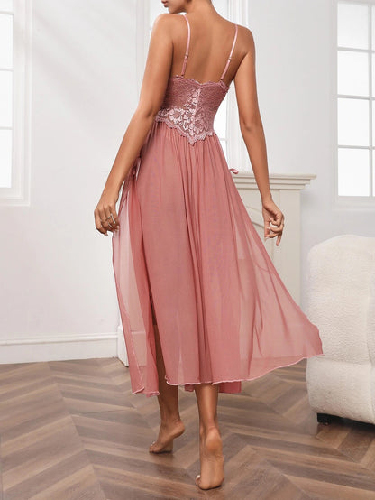 Transparan Dantelli Yırtmaçlı Elbise & Külot Takımı